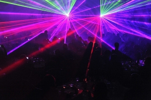 Laserowa  aranżacja w kopalni soli